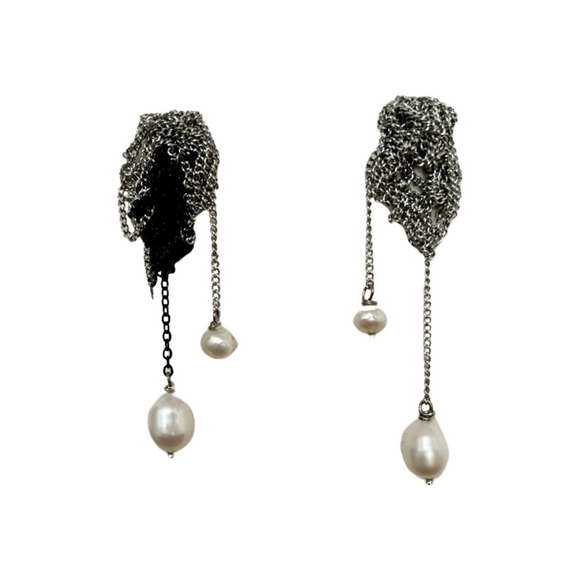 Hilde Silver & Black Pearl Drop Mesh Earrings